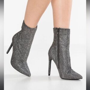 Steve Madden Wifey Boots NEW